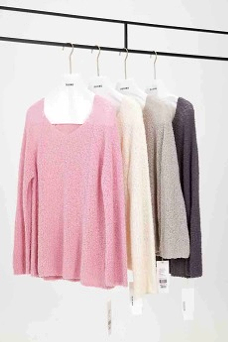 V-Neck Textured Yarn Pullover