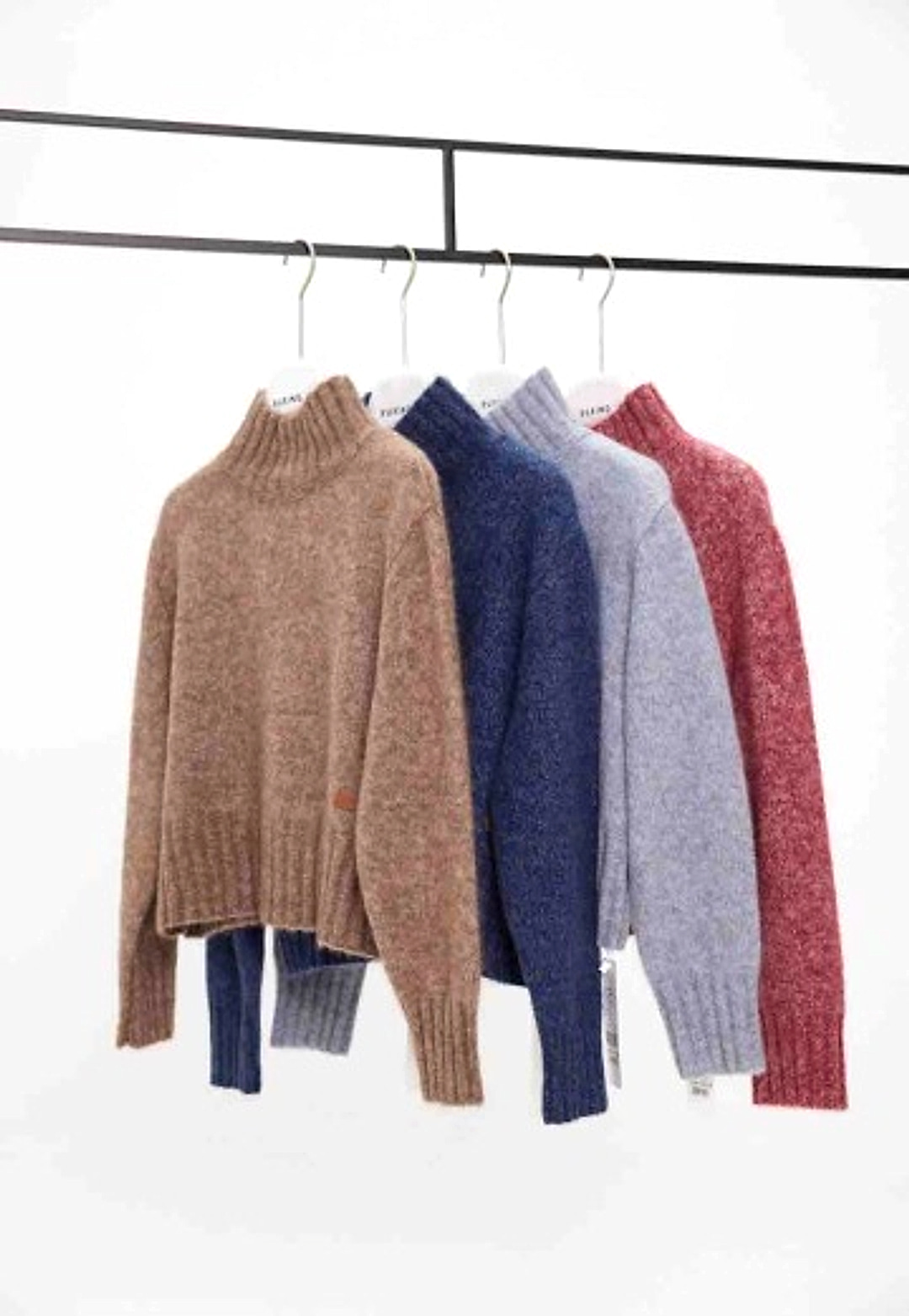 Cropped High-Neck Pullover